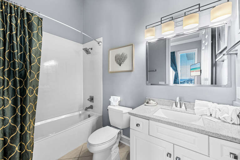 Paradis Guest Bathroom 2