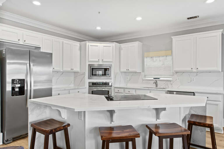 05-Sable-Pointe-West-101-Kitchen