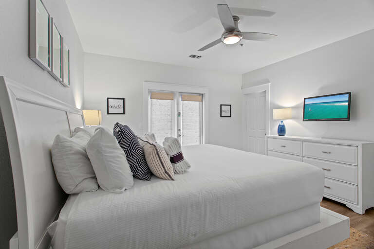 10-Sable-Pointe-West-101-Guest-Bedroom