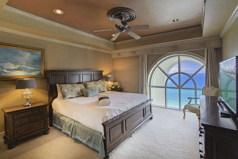 21-Majestic-Sun-Penthouse-1200-Bedroom