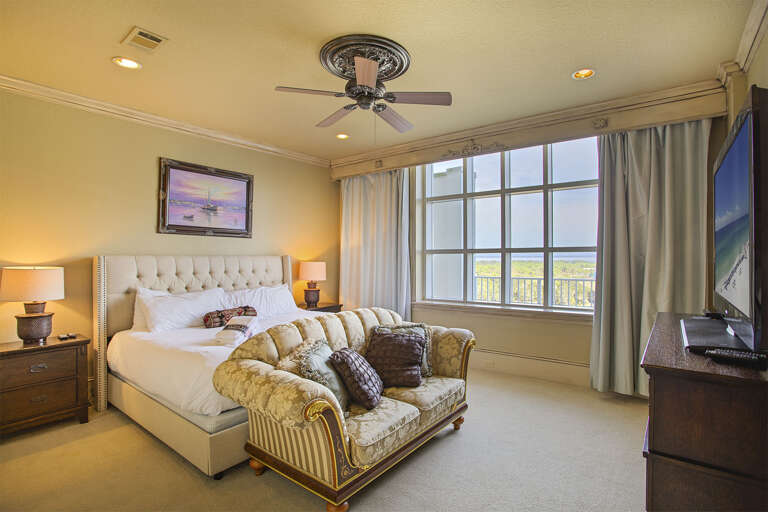 21-Majestic-Sun-Penthouse-1200-Bedroom-3