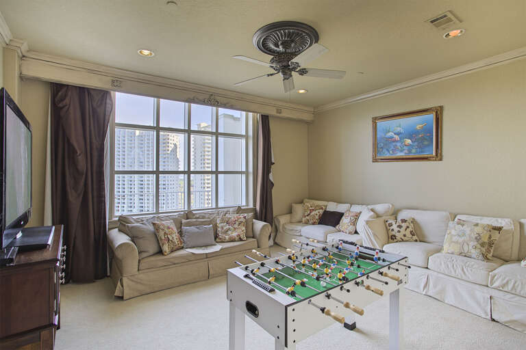 21-Majestic-Sun-Penthouse-1200-Den