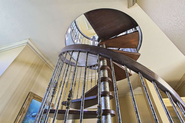 21-Majestic-Sun-Penthouse-1200-Stairs