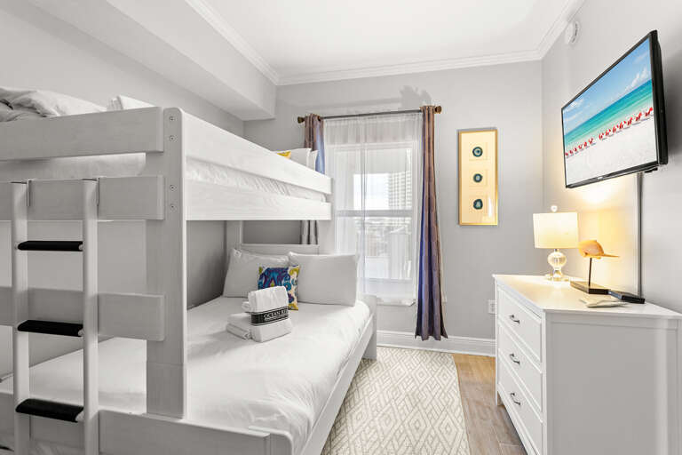 Majestic Sun 411A Guest Bedroom