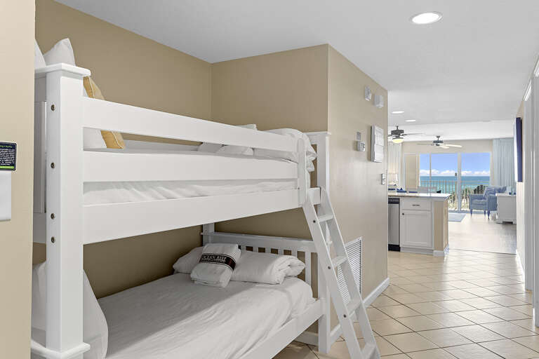 Amalfi Coast 415B Bunks