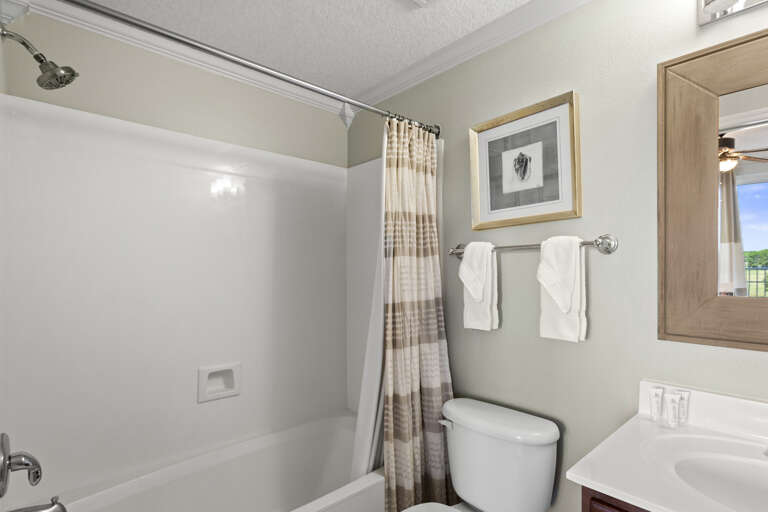 22-Ariel-Dunes-I-401-Bathroom-2