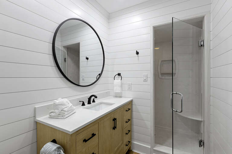 BMV12 Master Bathroom