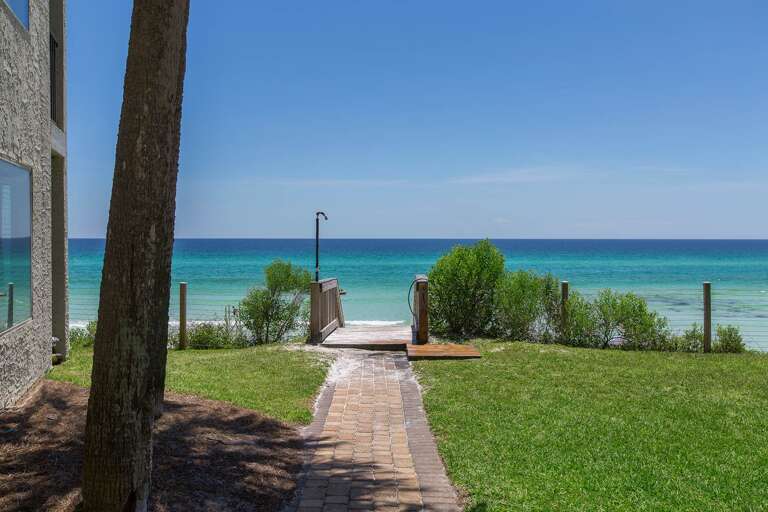 Blue-Mountain-Villas-Beach-Access-Alt