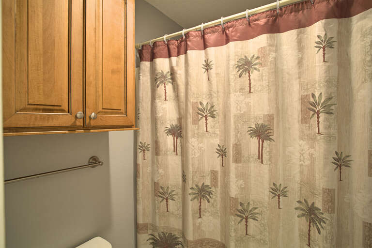21-Crystal-Sands-305B-Bathroom