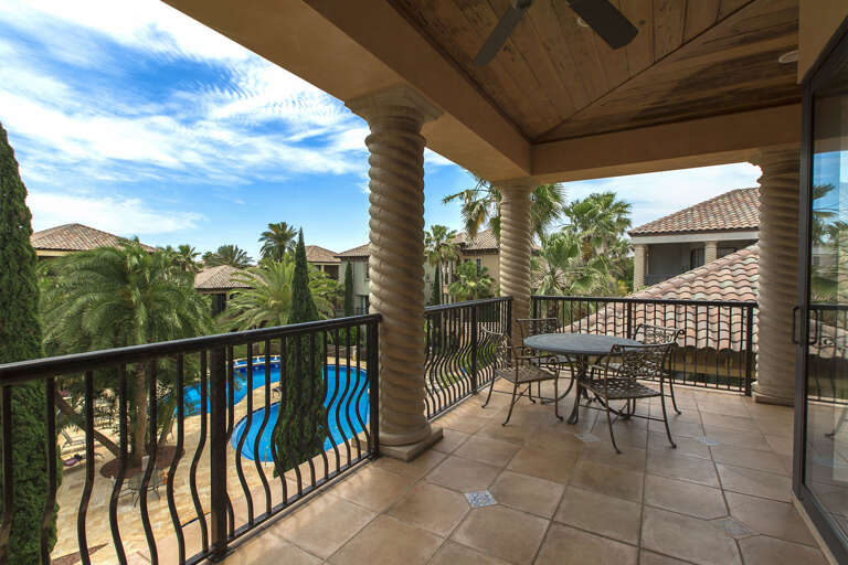 Great Views Over the Community Pool! 