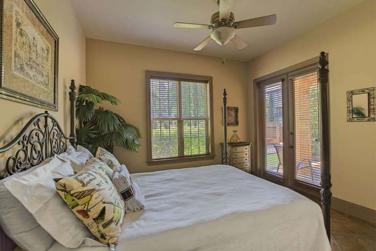 Queen Guest Bedroom! 