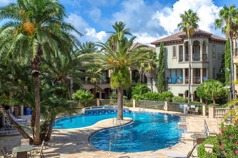 St-Tropez-Community-Pool