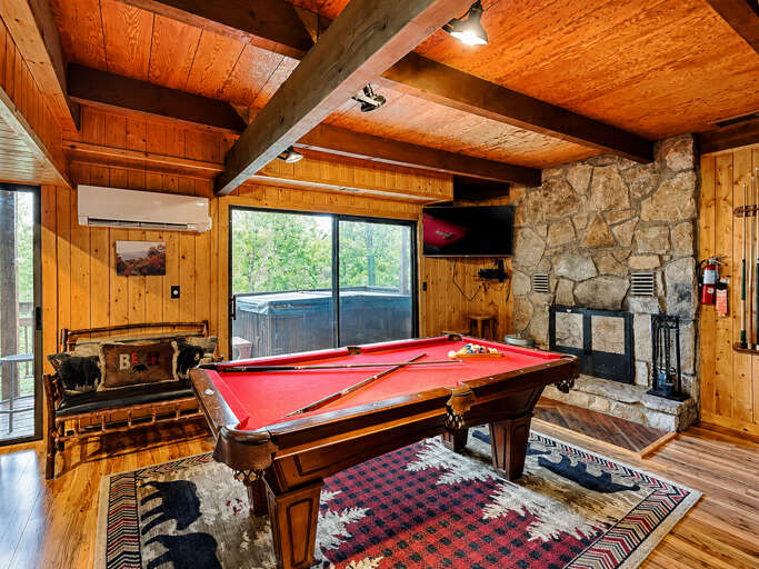14_grandview_billiard_01