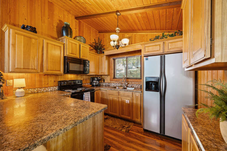 Gatlinburg Kitchen Alt 2