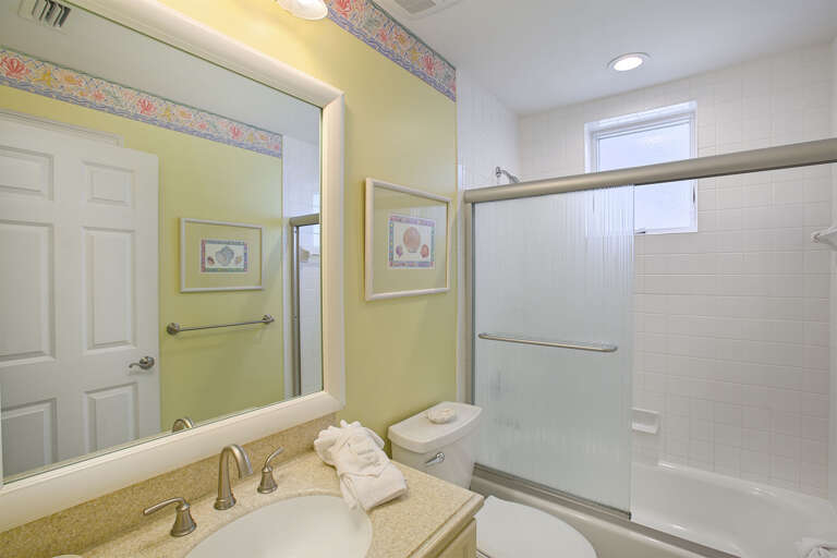 20-Grandview-101-Bathroom-2