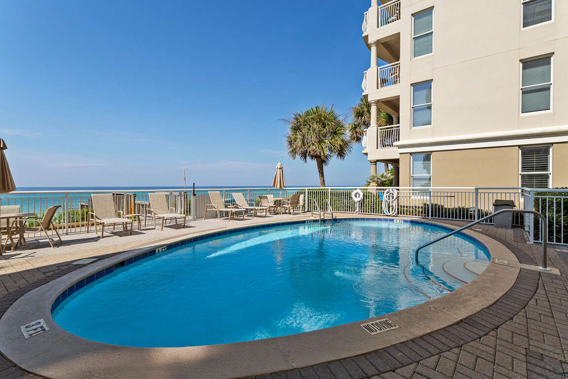 Grandview 101 Condo with 3 Bedrooms in Miramar Beach, FL