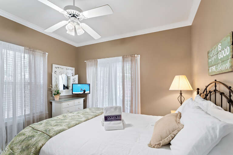 22-Islamorada-Bedroom-2