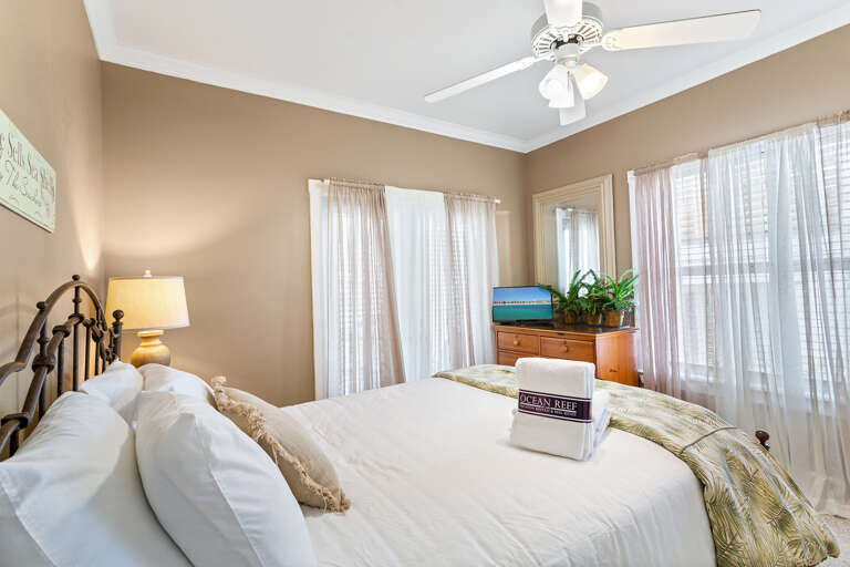 22-Islamorada-Bedroom-3