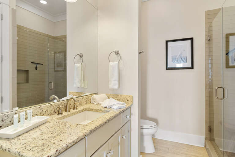 22-Lotsa-Fun-Too-Bathroom-3