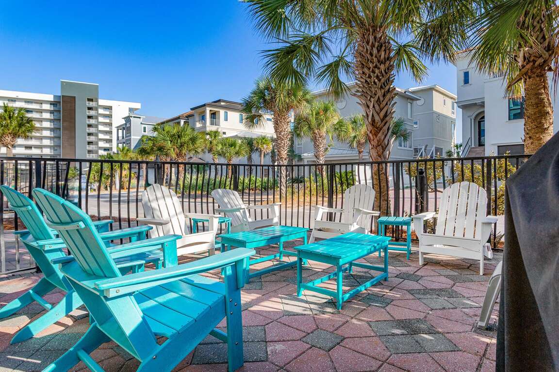 Beach Kisses Pool Sitting Area Beach Kisses Pool Sitting Area