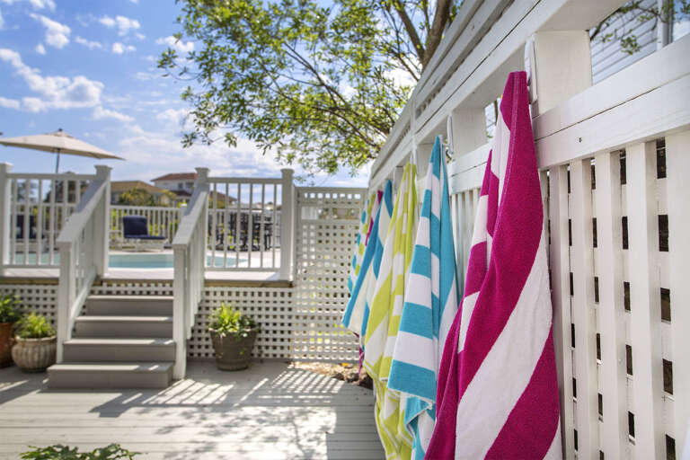 21-Destin2bHere-Patio 21-Destin2bHere-Patio