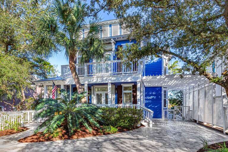 Destin2bHere Exterior