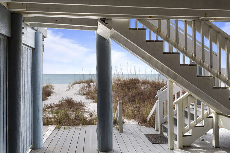 24-Shoreline-Villas-11-Patio