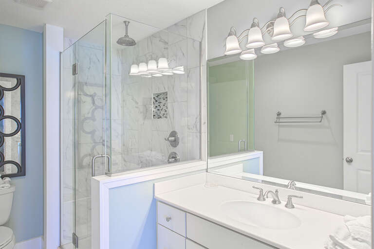 20-Shoreline-Villas-14-Master-Bath