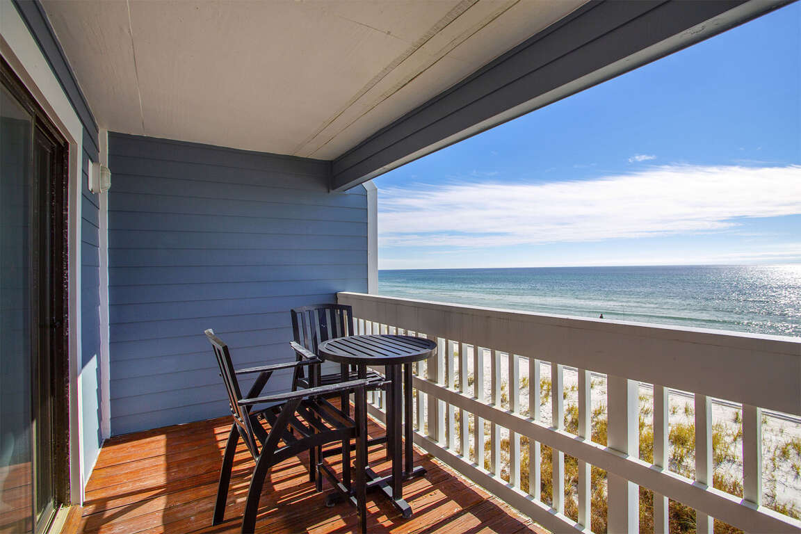 Shoreline Villas 9 in Sunnyside, FL with 3 Bedrooms and Modern Amenities