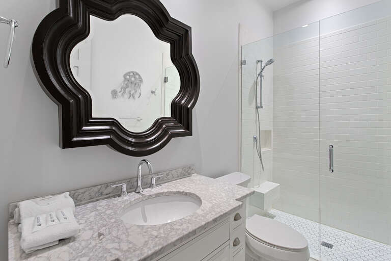 24-Destinys-Retreat-Guest-Apartment-Bathroom