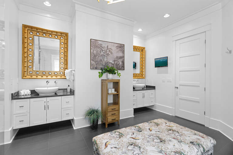 24-Destinys-Retreat-Primary-Bathroom