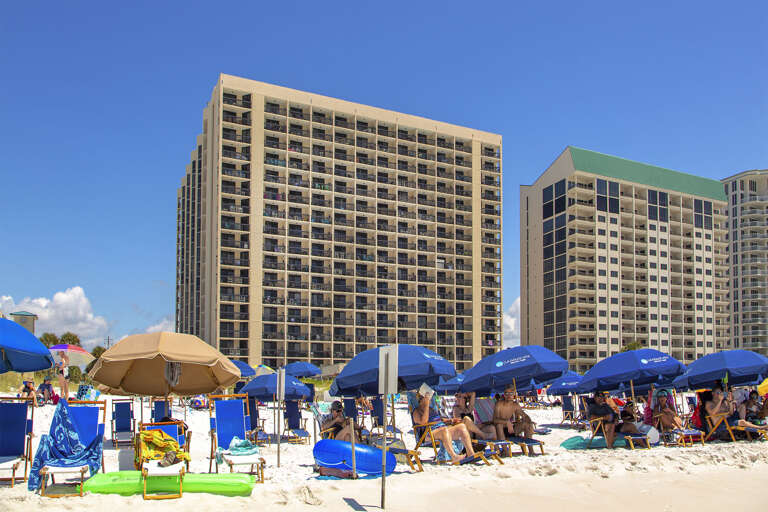 19-Sundestin-Beach-Service