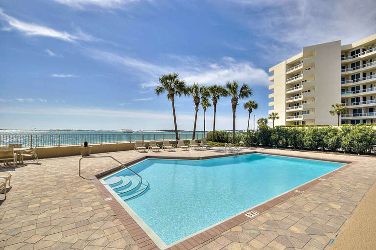 18-waterview-towers-pool-2_1