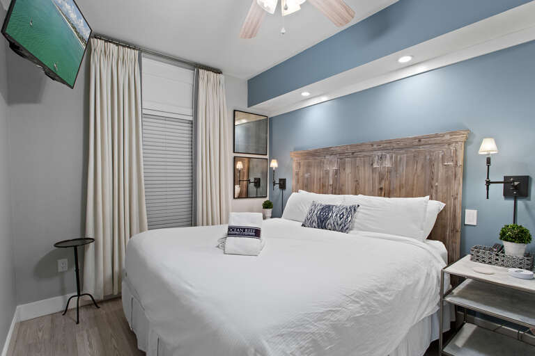 23-Majestic-Sun-208B-Primary-Bedroom