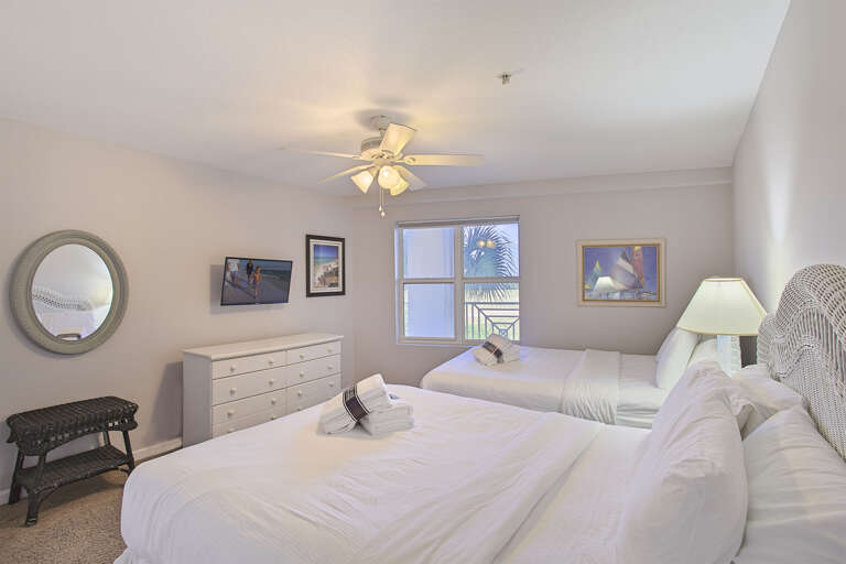 21-Amalfi-Coast-213B-Bedroom