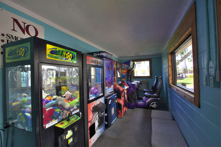 Silver-Dunes-Arcade Silver-Dunes-Arcade