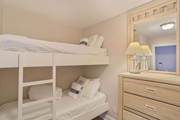 22-Emerald-Dunes-203-Bunk-Room