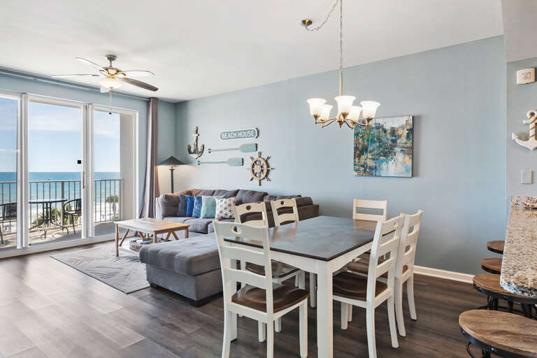 23-Majestic-Sun-302B-Dining