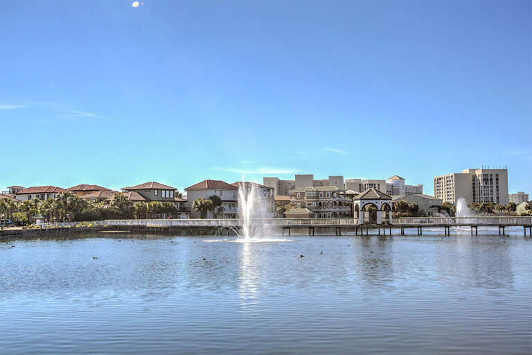 Dunes-of-Destin-Lake