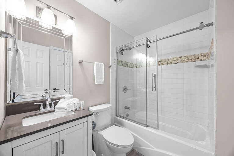 Inlet Dunes 209 Primary Bathroom