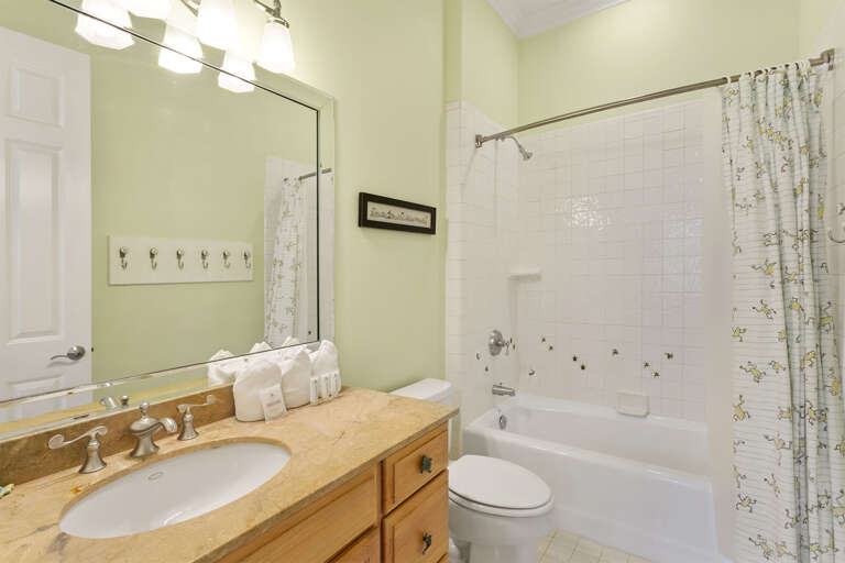 22-Barefootin-Bathroom-3