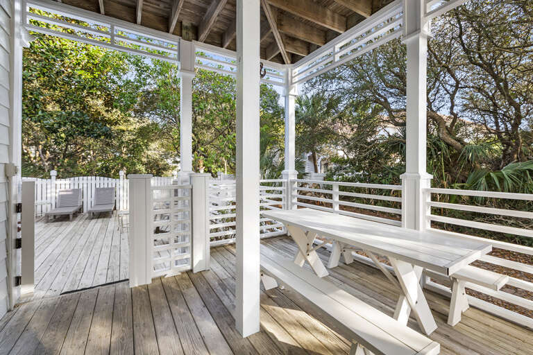 23-Beach-Dreams-Picnic-Area