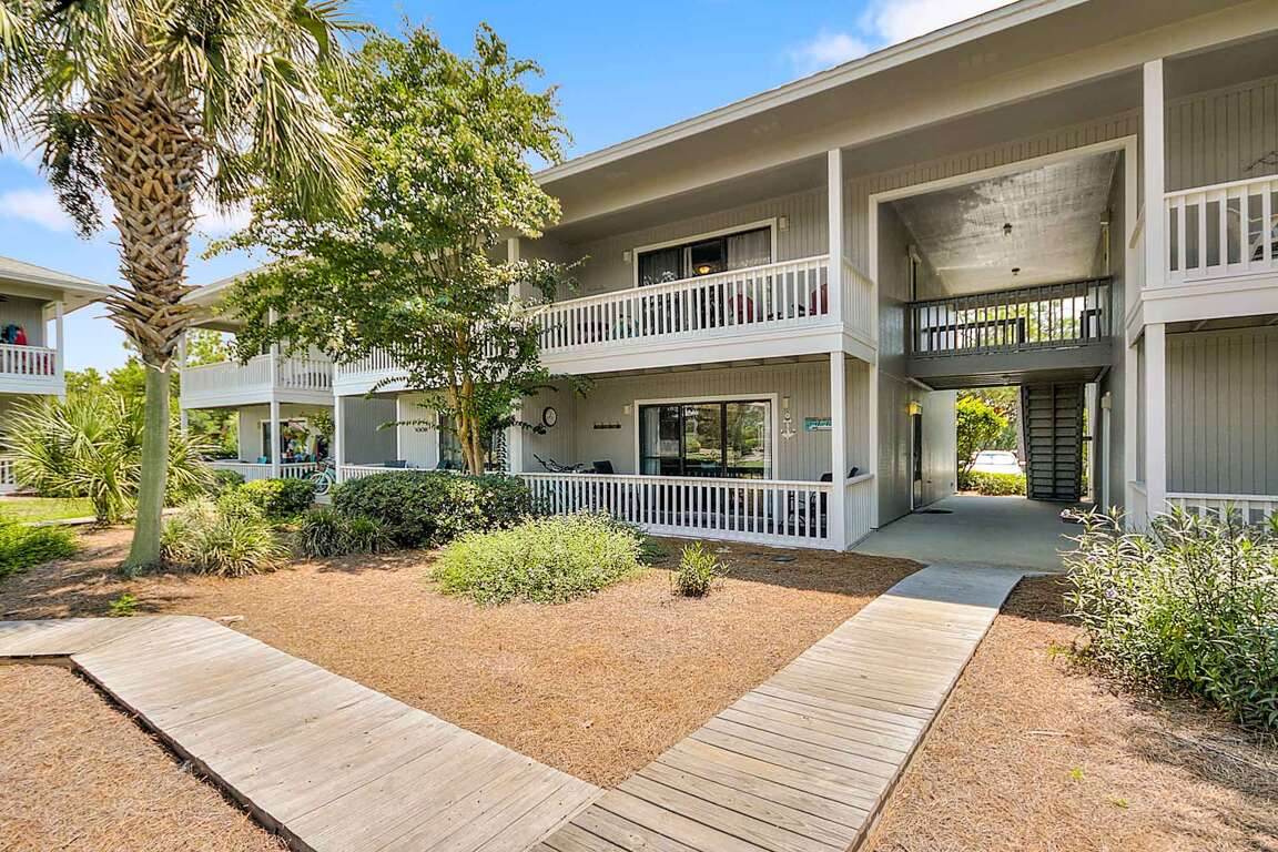 Beachwood Villas 5E Condo in Seagrove Beach, FL for 4 Guests