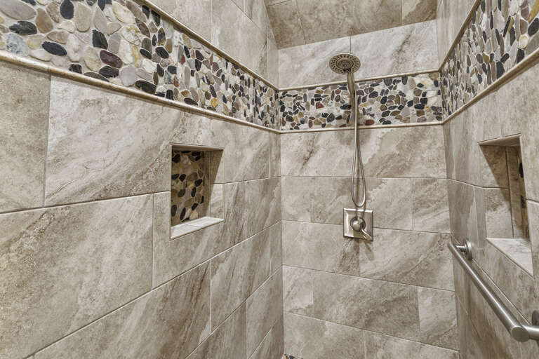 Breeze Easy Master Bathroom Alt