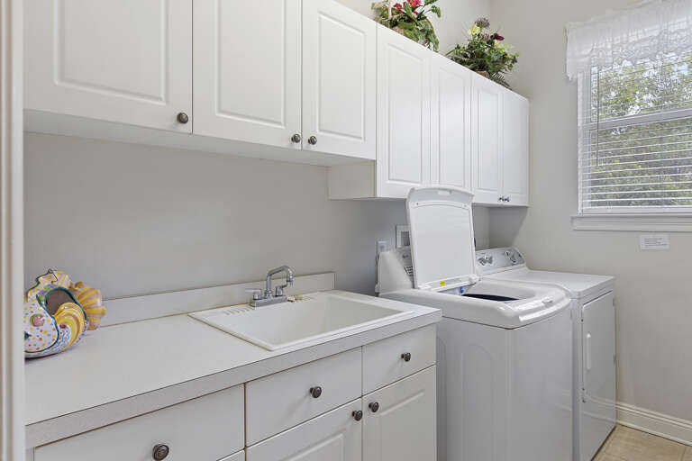 23-Broad-Reach-Laundry 23-Broad-Reach-Laundry