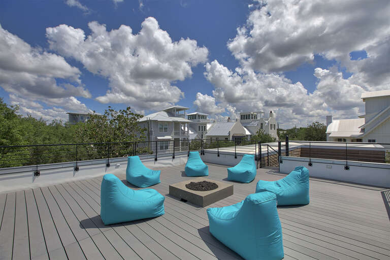 Day-Dreamer-Top-Deck