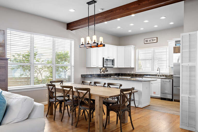 24-Down-By-The-Sea-Dining