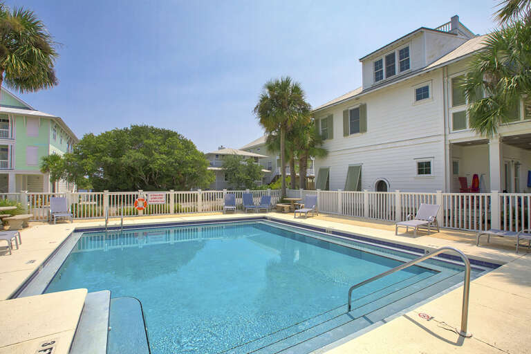 Grayton-Beach-Cottages-Community-Pool