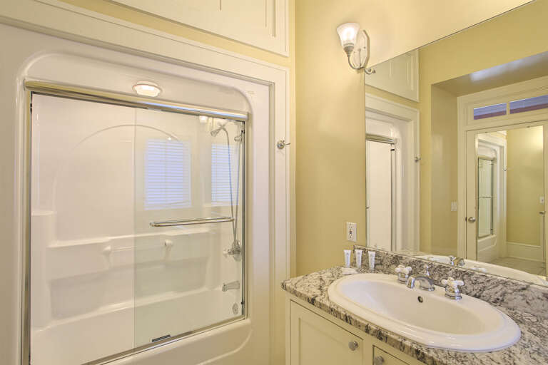 21-Eau-Naturale-Bathroom-2