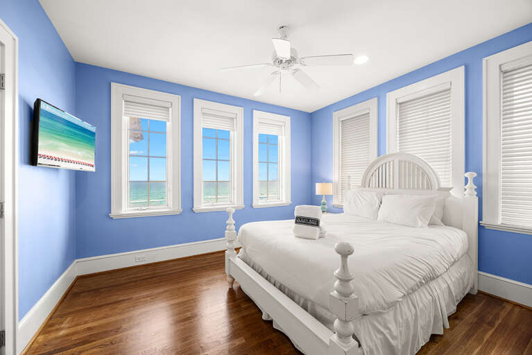 Eau Naturale Guest Bedroom